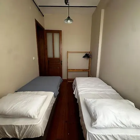 2br, 2ba, 4th Floor Of Historical Building ,galata *