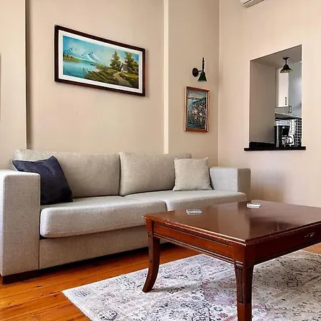 2br, 2ba, 4th Floor Of Historical Building ,galata Istambul