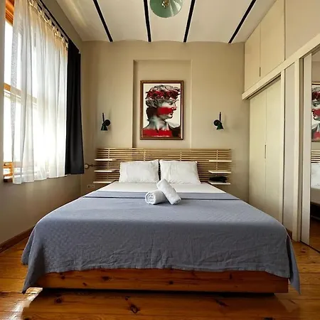 2br, 2ba, 4th Floor Of Historical Building ,galata Appartement Istambul